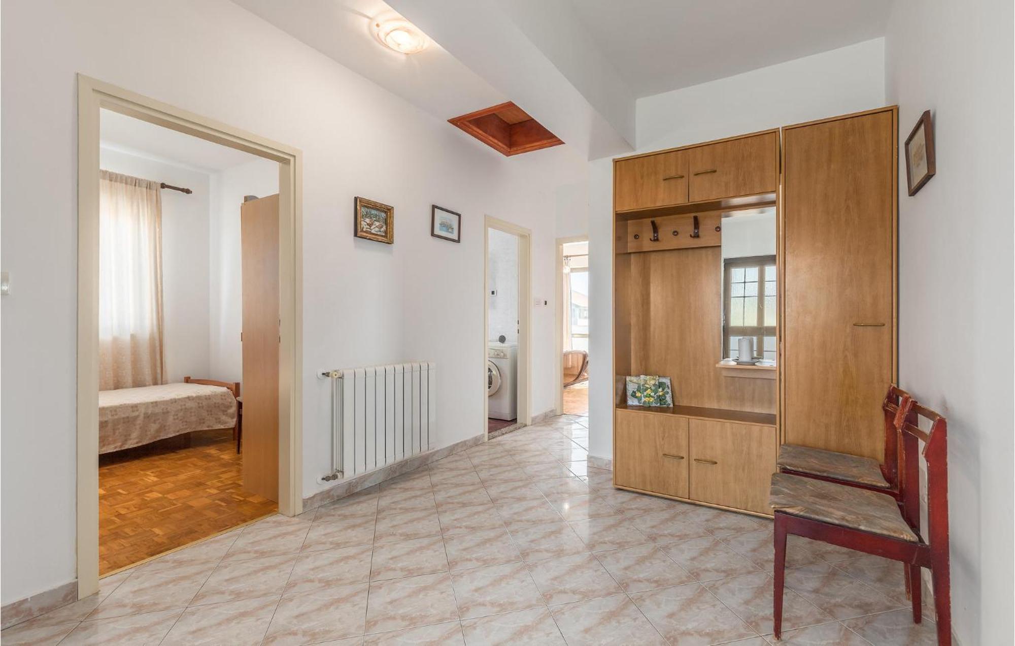 Beautiful Home In Visnjan With Wifi Екстер'єр фото